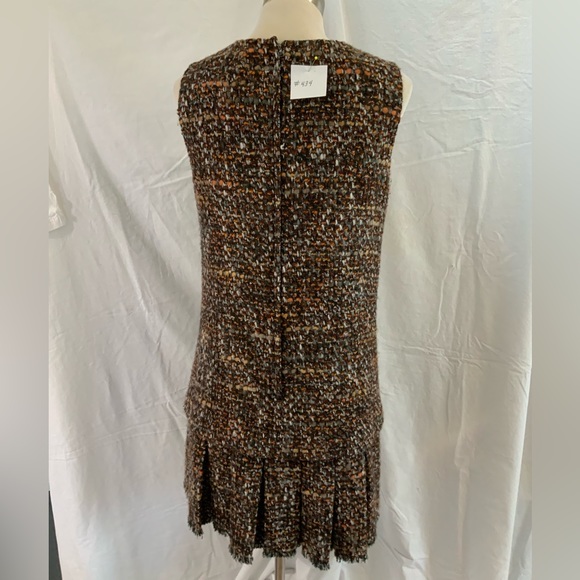 Dolce & Gabbana tweed sleeveless drop waist dress, w/ pleats below. Size 44 - Picture 3 of 4